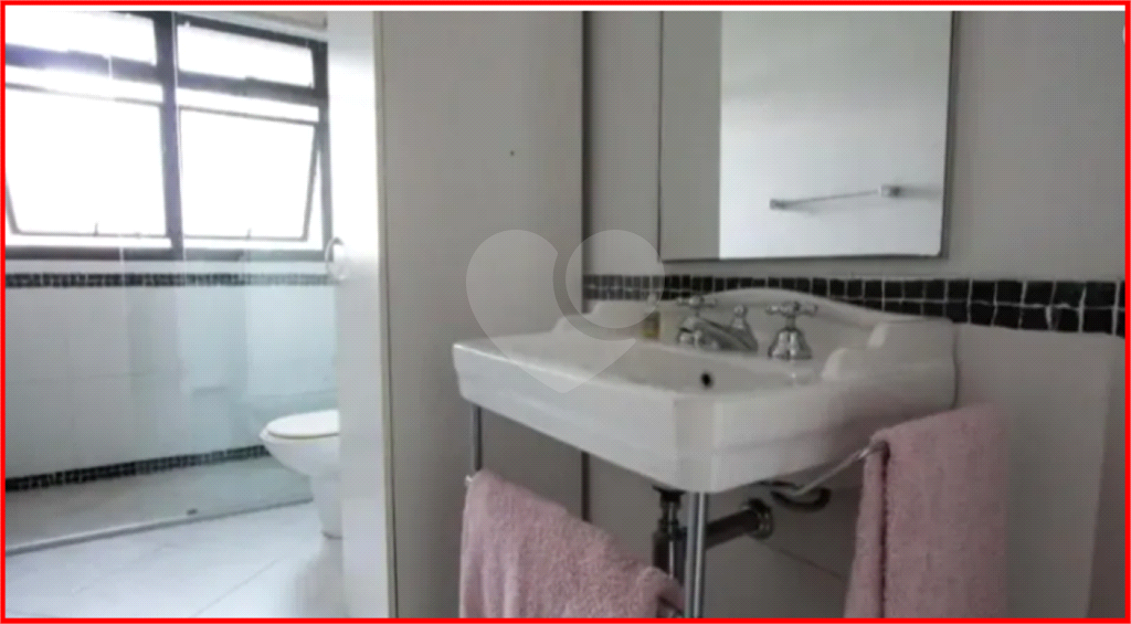 APARTAMENTO em REAL PARQUE