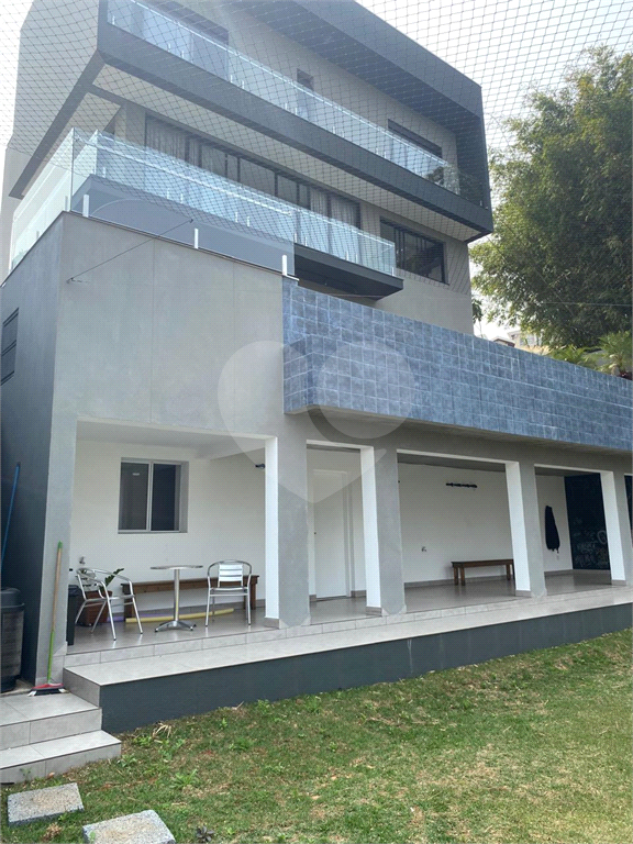 Casa à venda com 3 quartos, 560m² - Foto 24