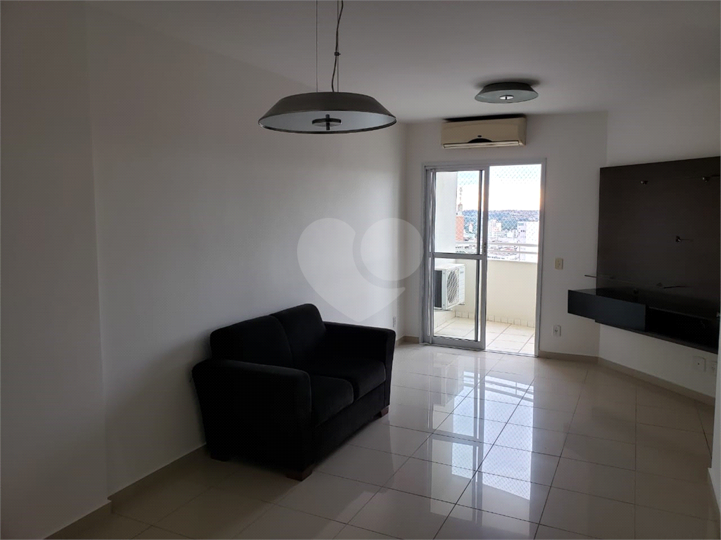 Apartamento à venda com 3 quartos, 90m² - Foto 1