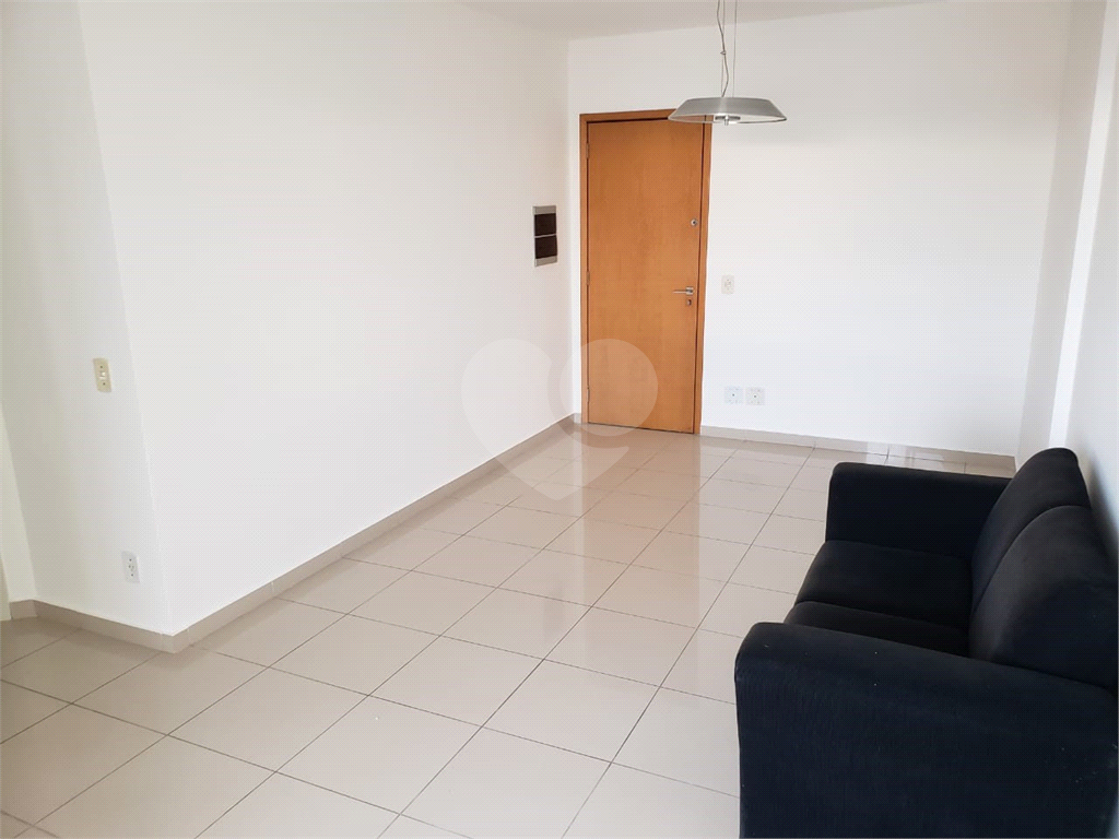 Apartamento à venda com 3 quartos, 90m² - Foto 3