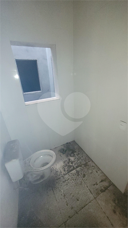Predio comercial, 765m2, 4 vãos livres, mezanino, salas e banheiros, 3 vagas. Santana.