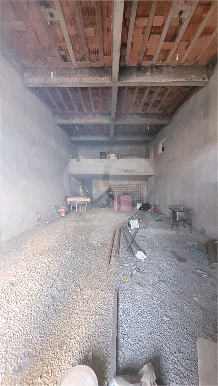 Predio comercial, 765m2, 4 vãos livres, mezanino, salas e banheiros, 3 vagas. Santana.