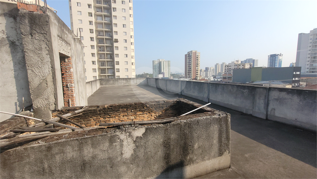 Predio comercial, 765m2, 4 vãos livres, mezanino, salas e banheiros, 3 vagas. Santana.