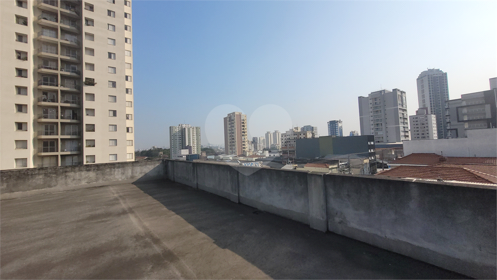 Predio comercial, 765m2, 4 vãos livres, mezanino, salas e banheiros, 3 vagas. Santana.