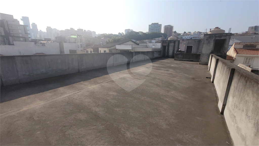 Predio comercial, 765m2, 4 vãos livres, mezanino, salas e banheiros, 3 vagas. Santana.