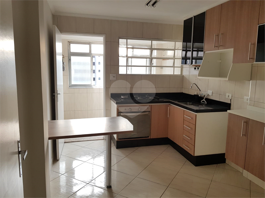 Apartamento à venda com 2 quartos, 66m² - Foto 18