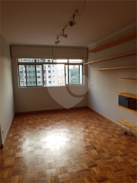 Apartamento à venda com 2 quartos, 66m² - Foto 12