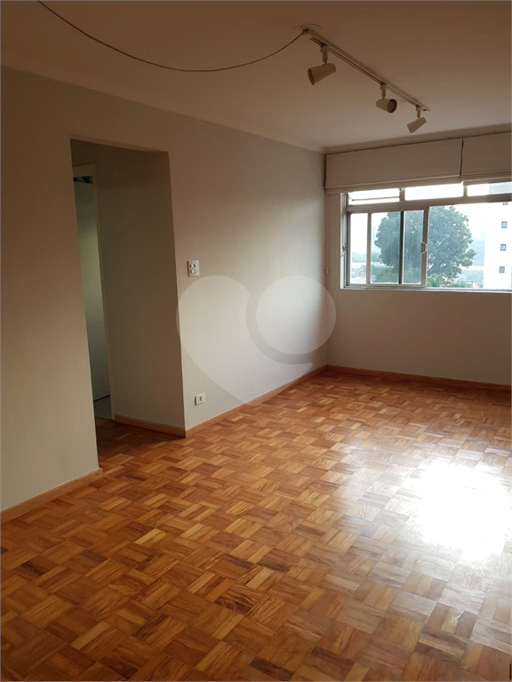 Apartamento à venda com 2 quartos, 66m² - Foto 11