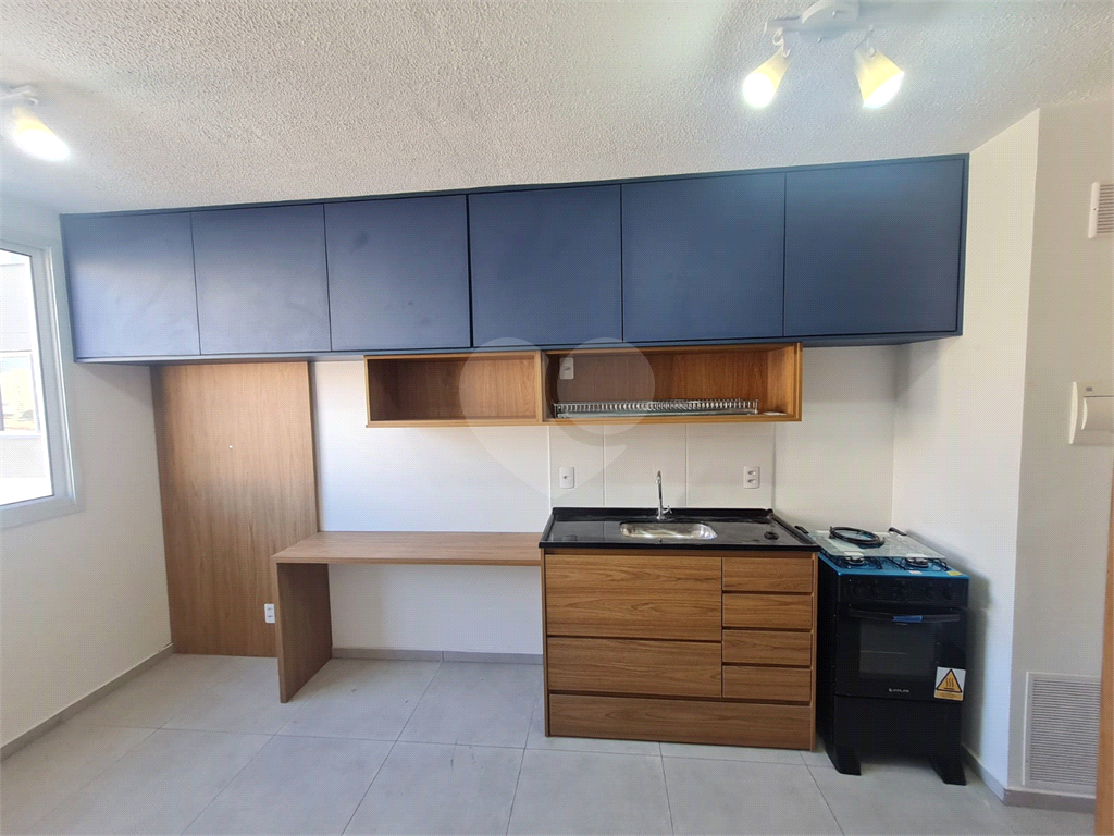 APARTAMENTO em VILA ROMANA