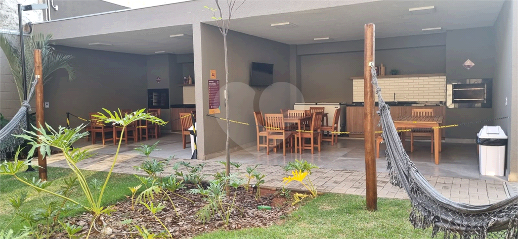 APARTAMENTO em VILA ROMANA