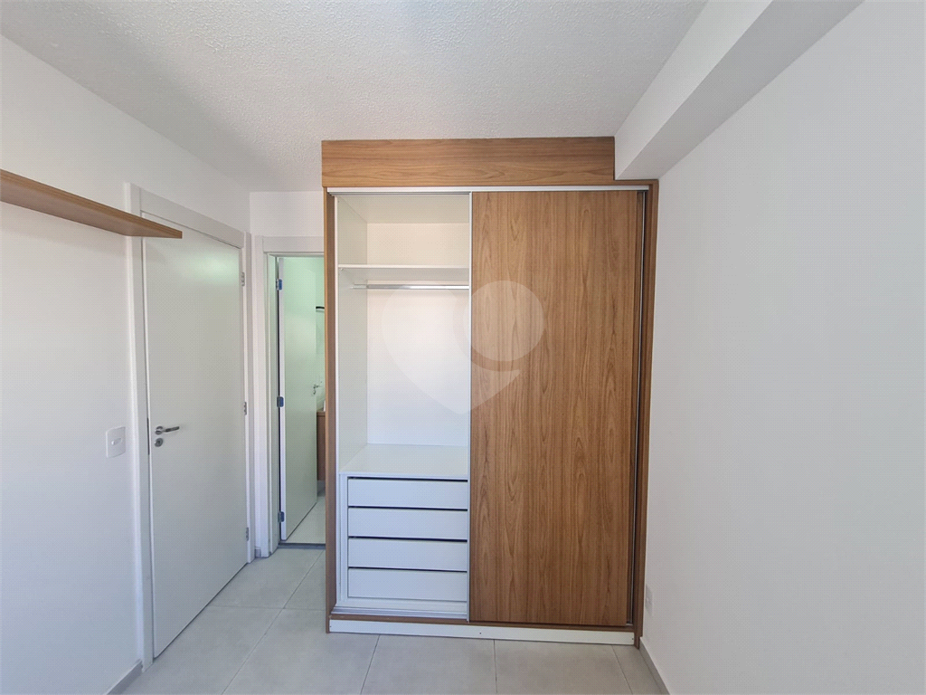 APARTAMENTO em VILA ROMANA