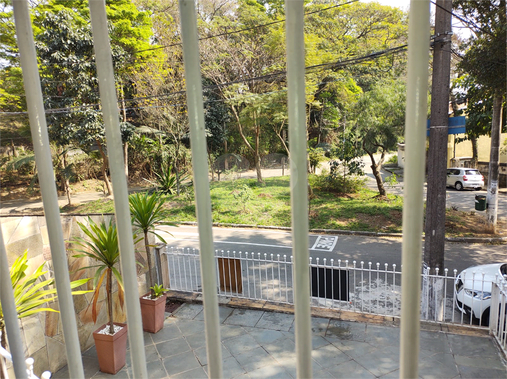 LINDA CASA NO JARAGUÁ