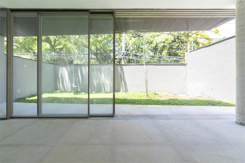 Condomínio para Venda - Alto De Pinheiros