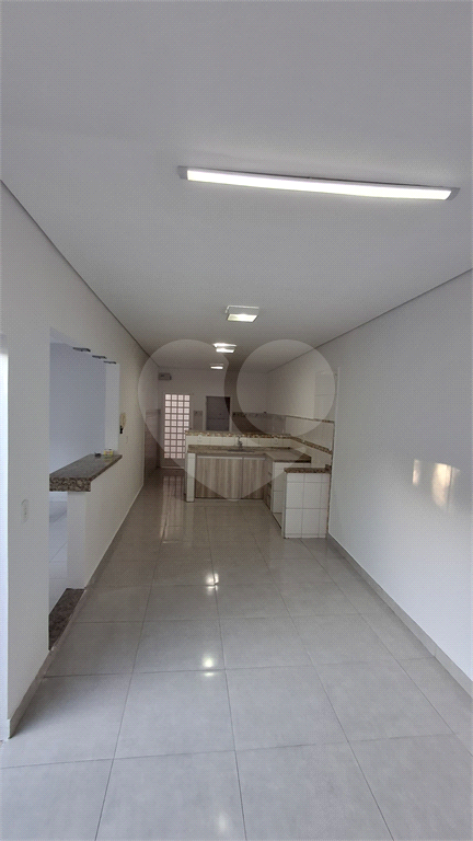 Casa à venda com 3 quartos, 193m² - Foto 1