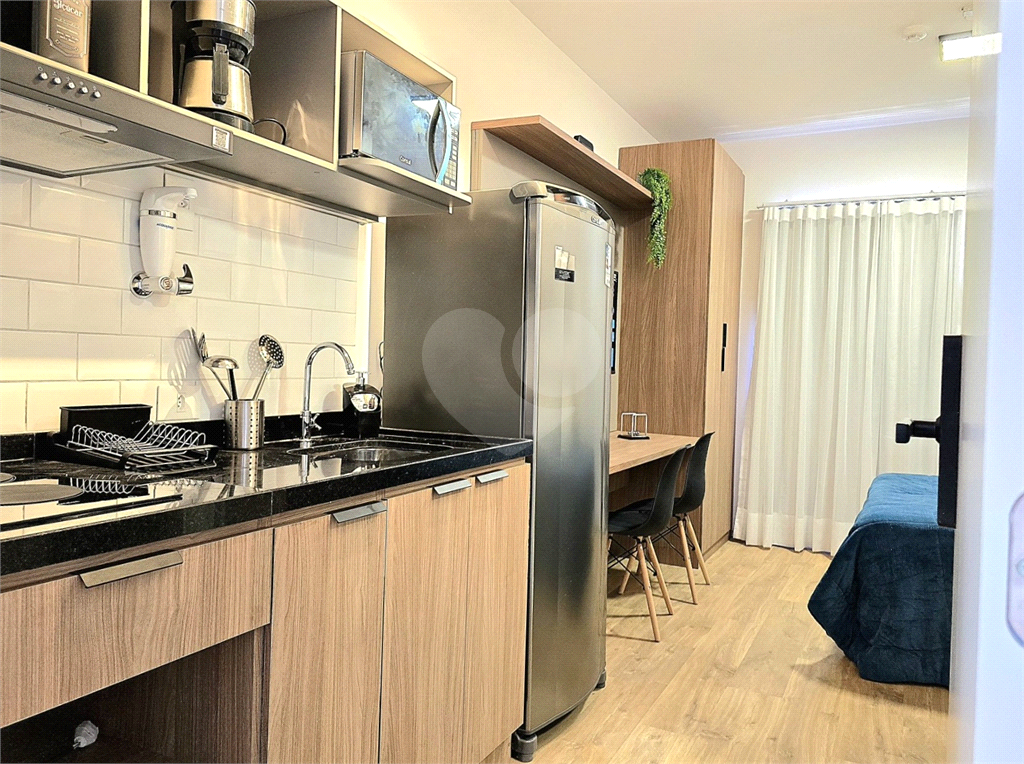 Studio a venda e locação mobiliado 1 quarto com ar-condicionado na Aclimação.