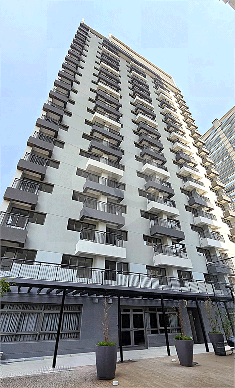 Studio a venda e locação mobiliado 1 quarto com ar-condicionado na Aclimação.