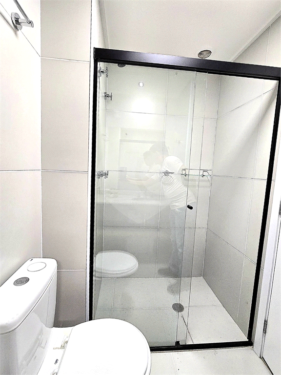 Studio a venda e locação mobiliado 1 quarto com ar-condicionado na Aclimação.