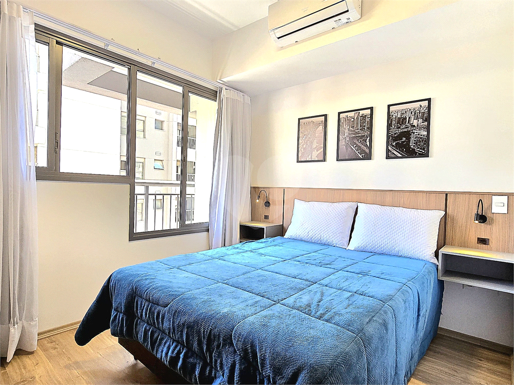 Studio a venda e locação mobiliado 1 quarto com ar-condicionado na Aclimação.