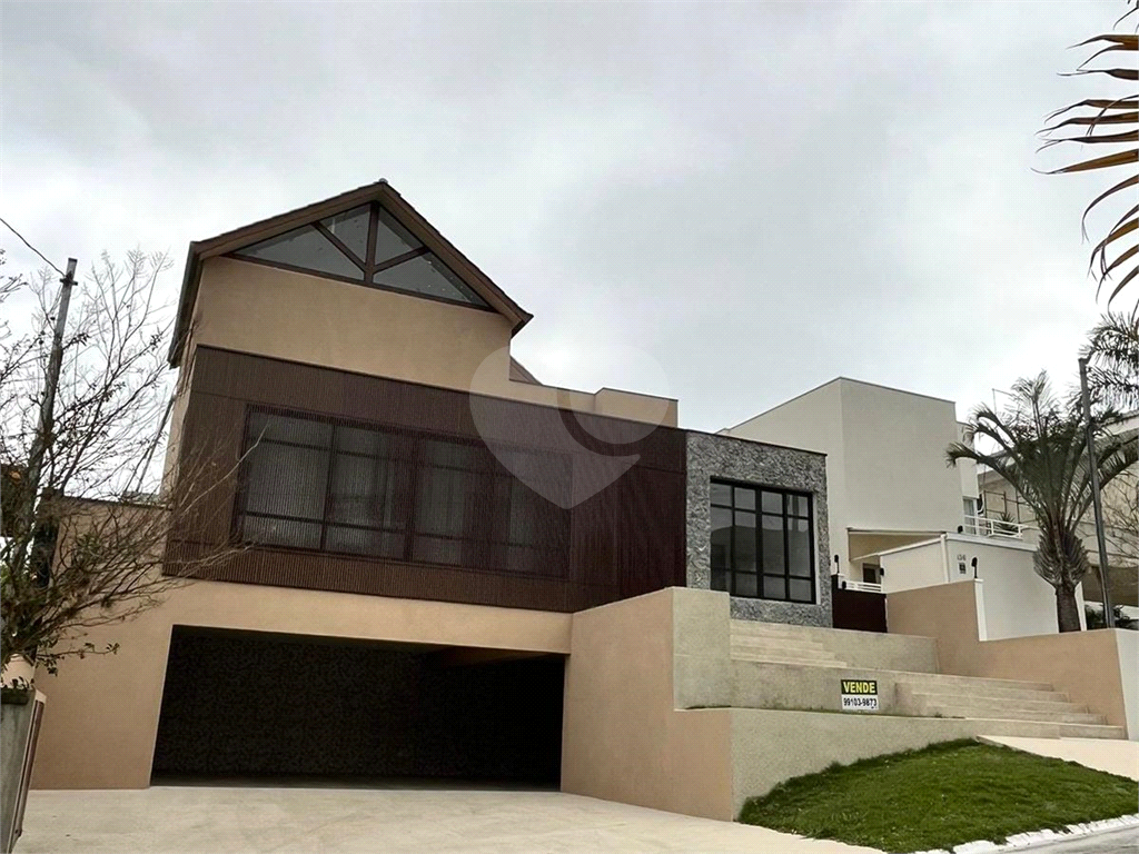 Casa de Condomínio à venda com 5 quartos, 365m² - Foto 2