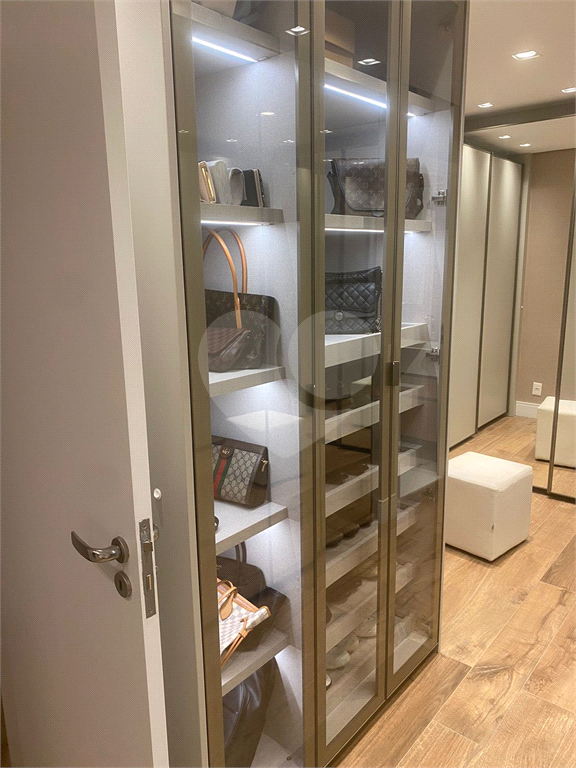 APARTAMENTO em VILA YARA