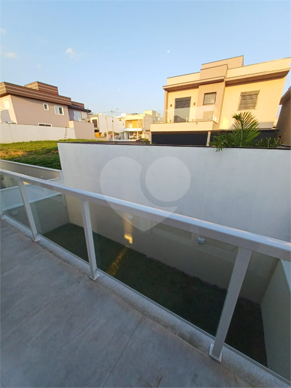 Casa de Condomínio à venda com 3 quartos, 211m² - Foto 2