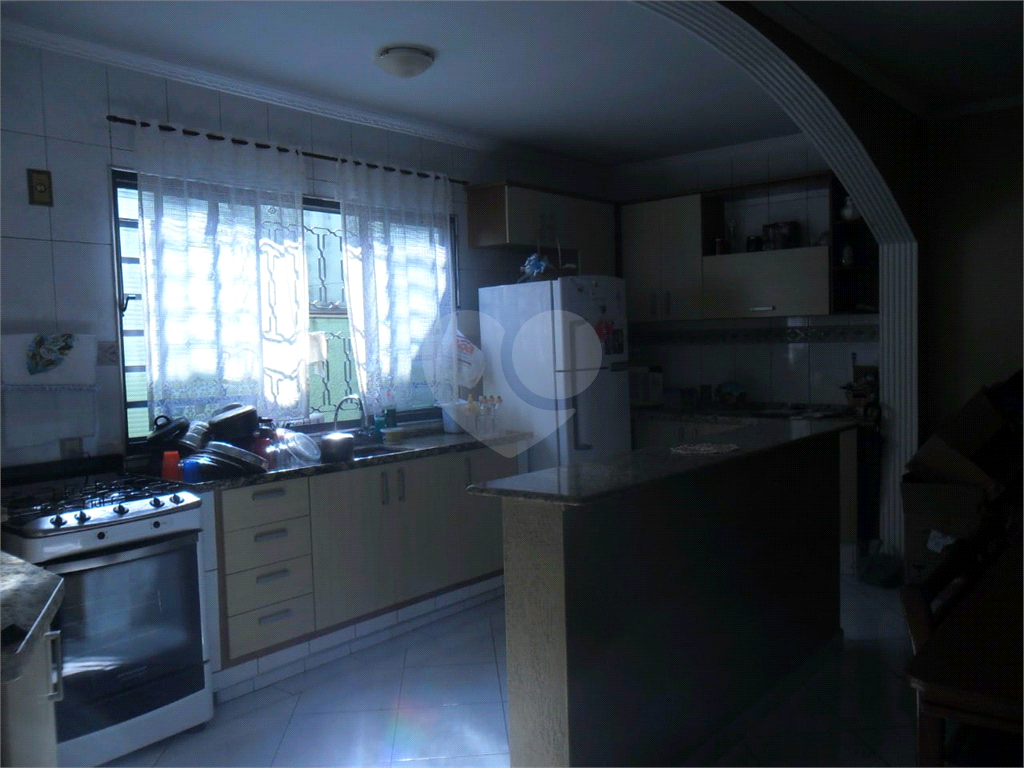 Casa à venda com 3 quartos, 210m² - Foto 2