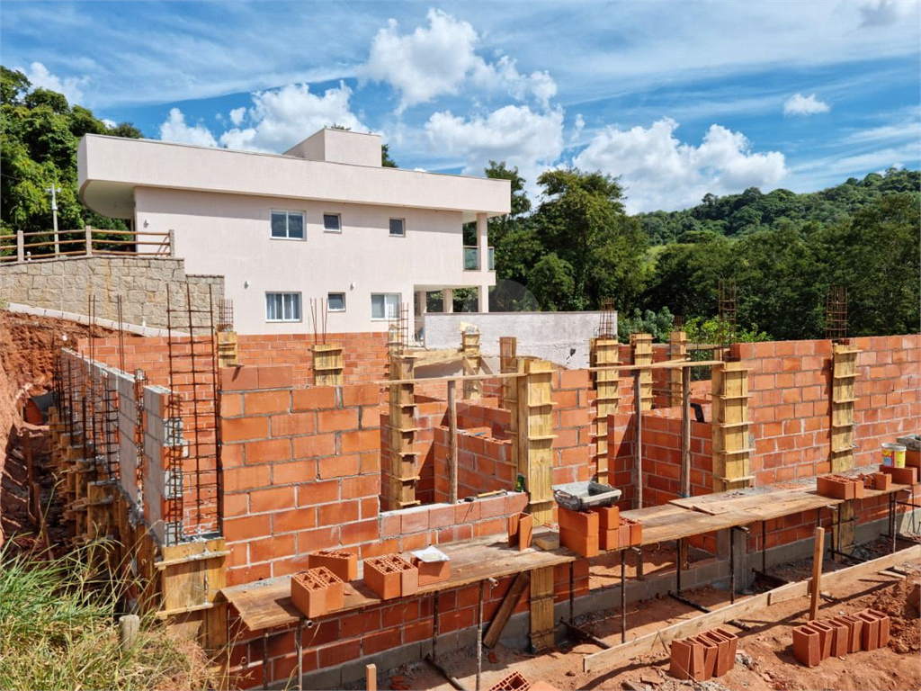 Belíssima casa com 4 suítes em Itupeva 