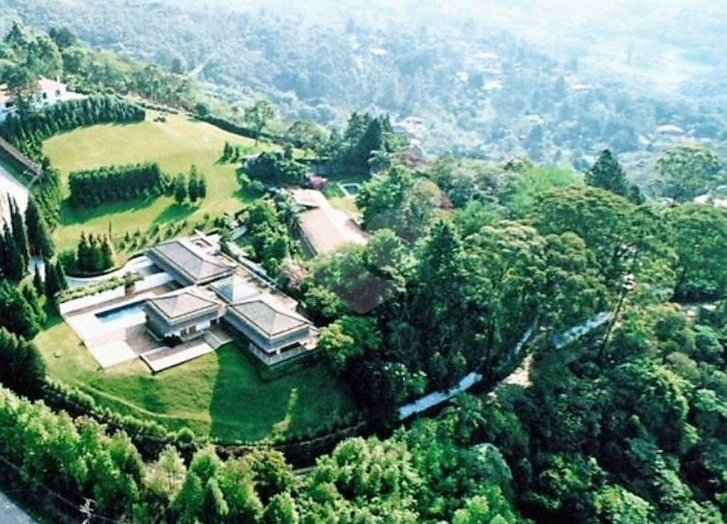 Magnifica casa de Alto Padrão à venda na Serra da Cantareira