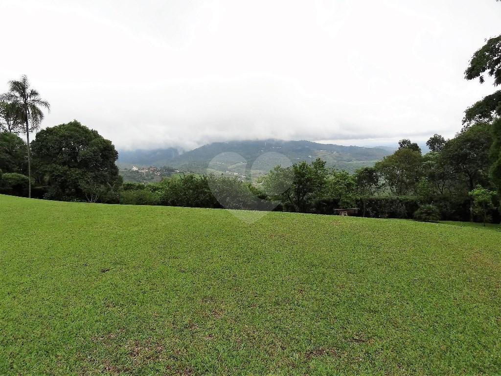 Magnifica casa de Alto Padrão à venda na Serra da Cantareira