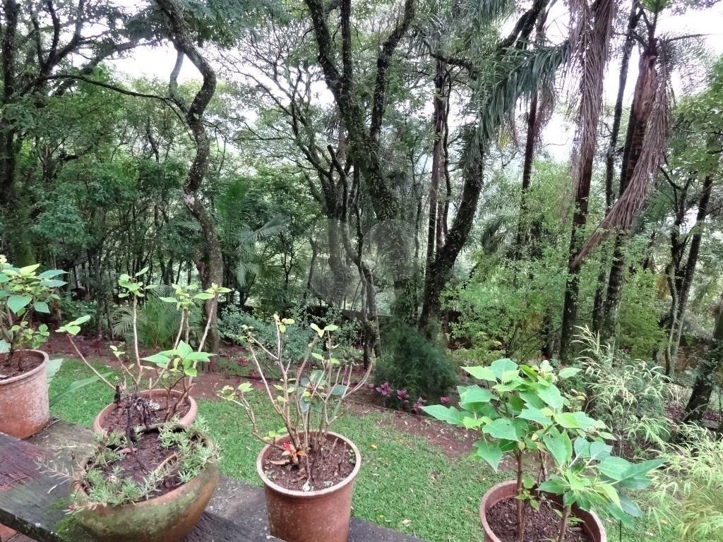 Magnifica casa de Alto Padrão à venda na Serra da Cantareira