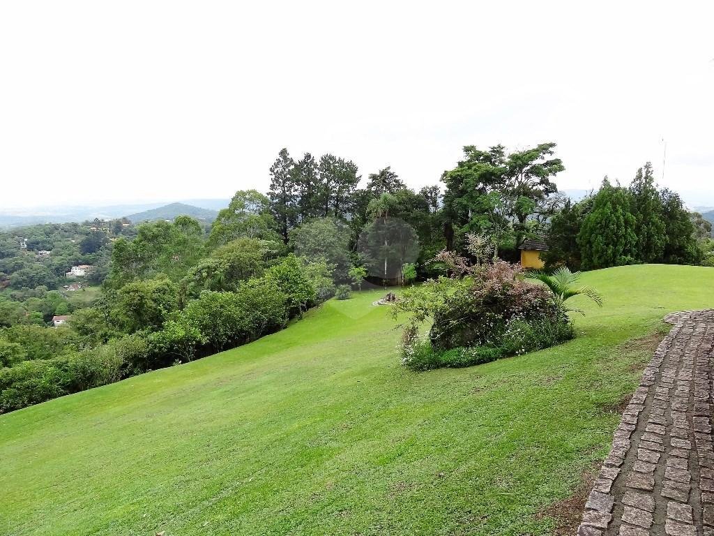 Magnifica casa de Alto Padrão à venda na Serra da Cantareira