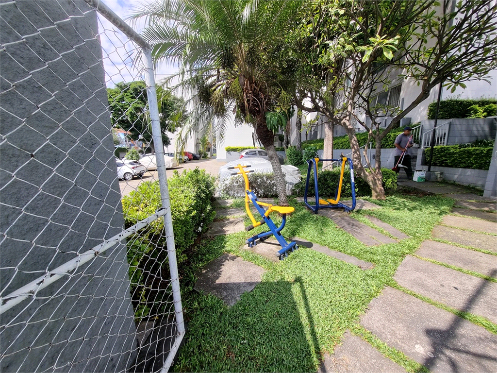 APARTAMENTO em CASA VERDE