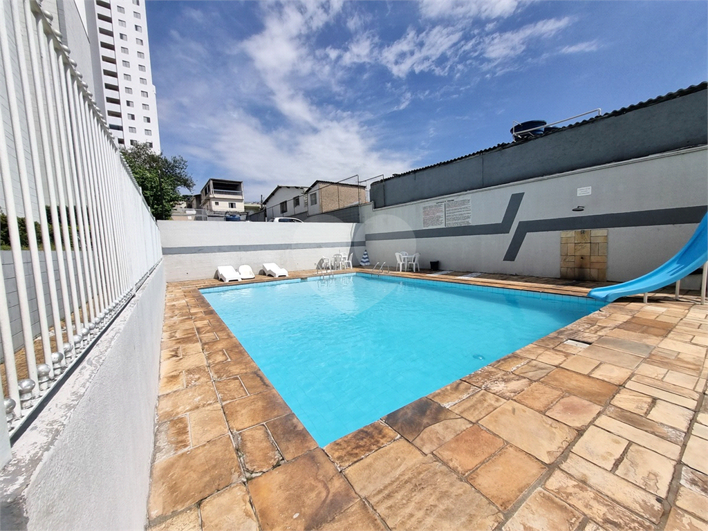 APARTAMENTO em CASA VERDE