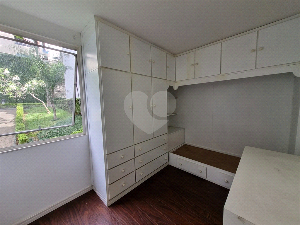 APARTAMENTO em CASA VERDE
