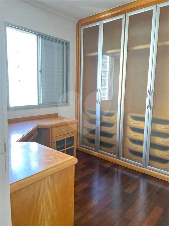 APARTAMENTO em TATUAPÉ