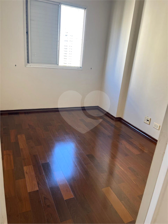 APARTAMENTO em TATUAPÉ