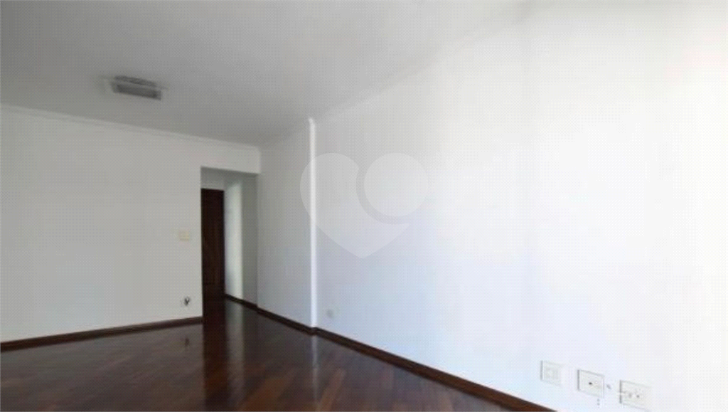 APARTAMENTO em TATUAPÉ