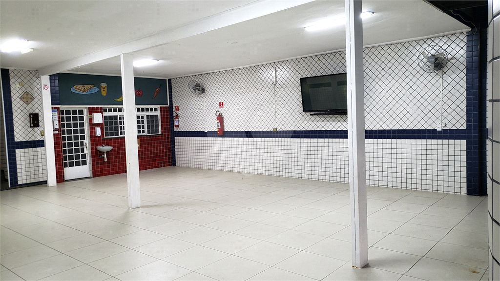 Prédio comercial com excelente localização à venda ou locação ao lado da Brás Leme.