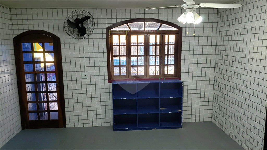 Prédio comercial com excelente localização à venda ou locação ao lado da Brás Leme.