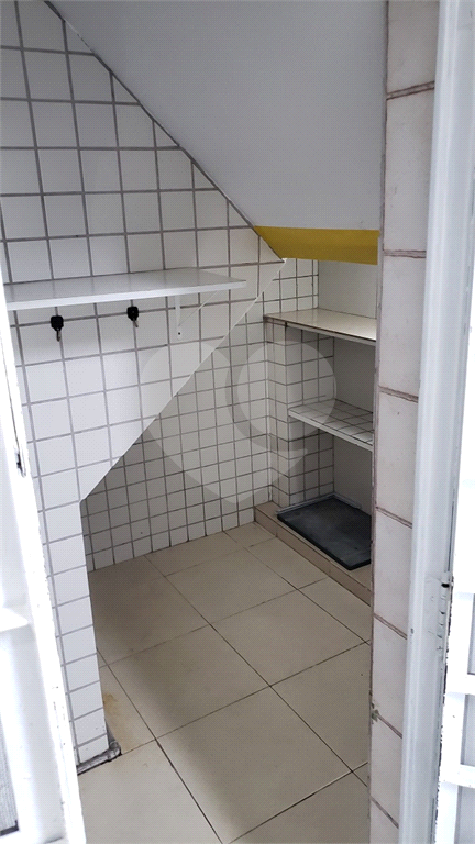 Prédio comercial com excelente localização à venda ou locação ao lado da Brás Leme.