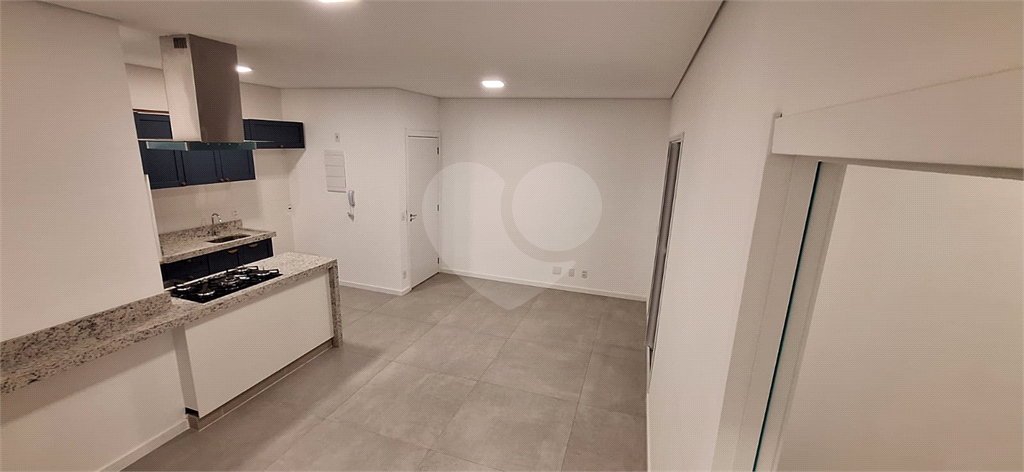 Apartamento à venda com 3 quartos, 122m² - Foto 2