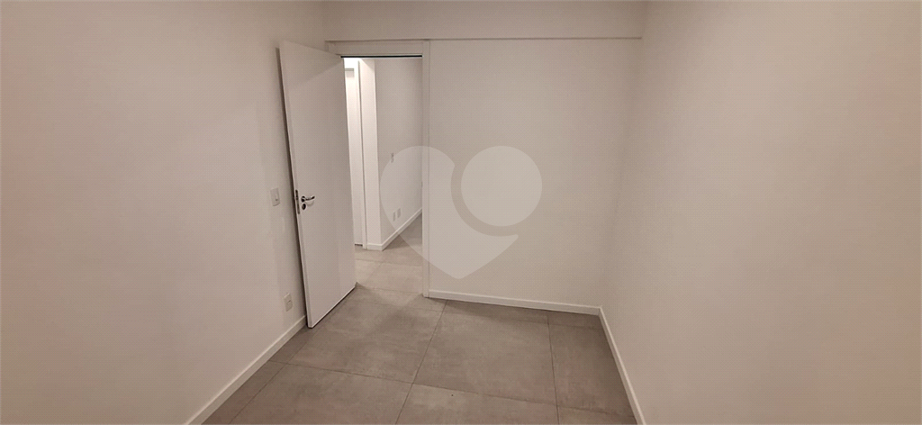 Apartamento à venda com 3 quartos, 122m² - Foto 15