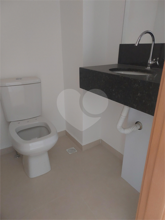 Apartamento para alugar com 2 quartos, 69m² - Foto 25