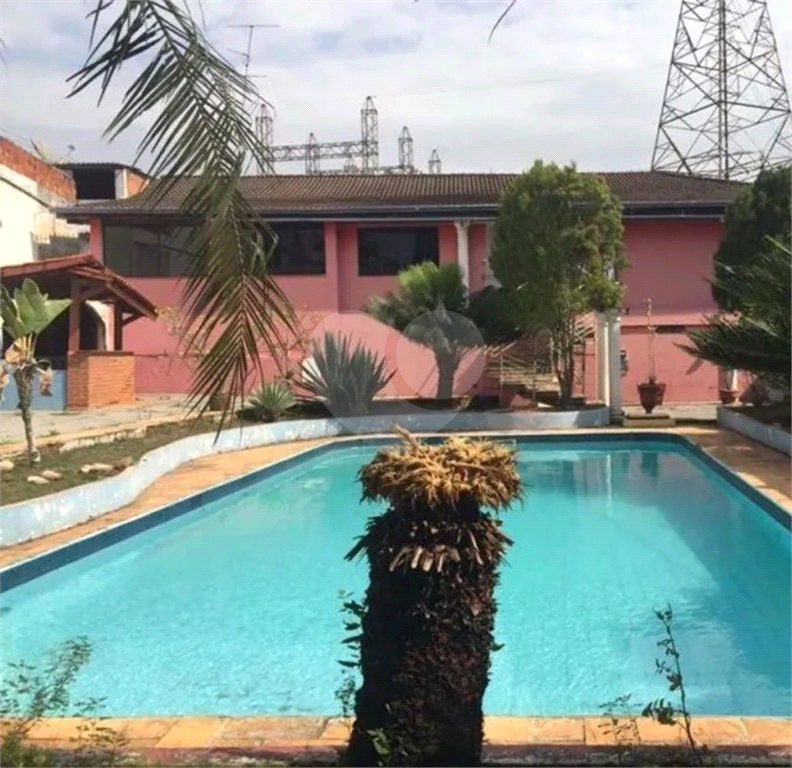 Casa à venda com 7 quartos, 1470m² - Foto 2