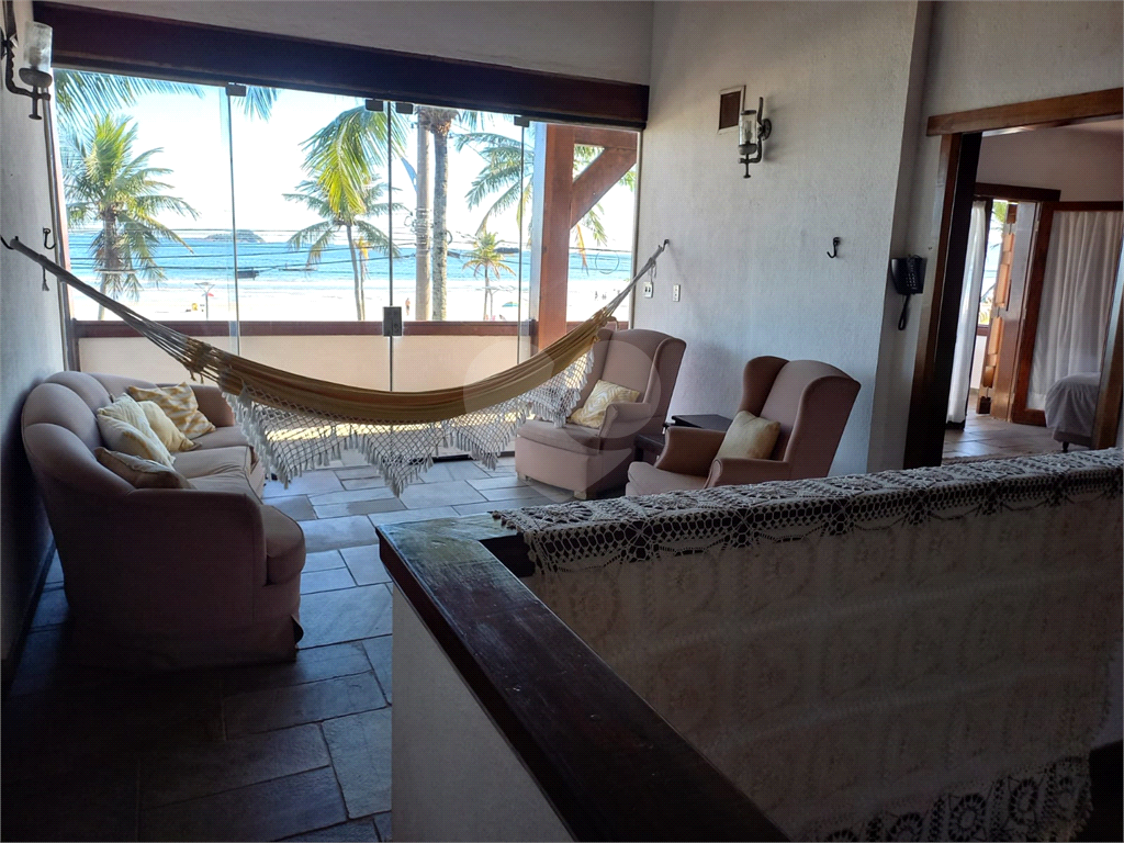 Casa  650m2 em frente para o mar - Enseada