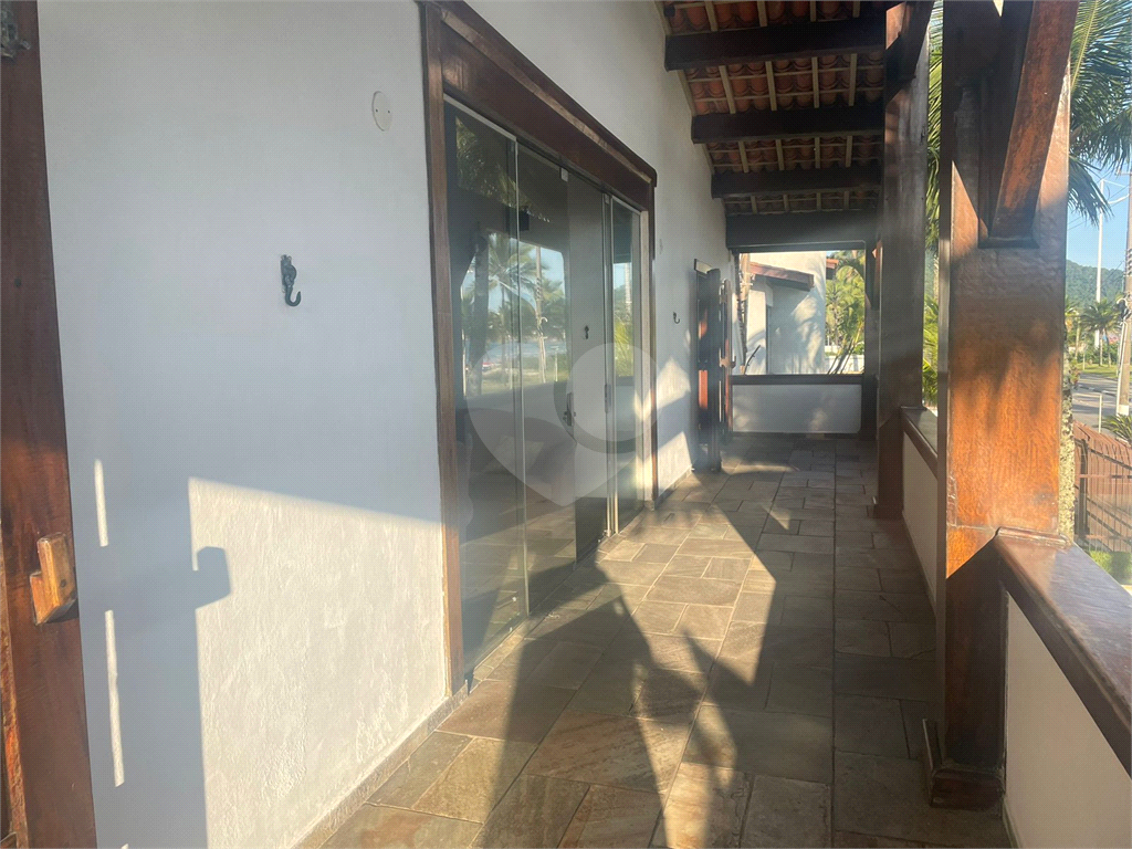 Casa  650m2 em frente para o mar - Enseada