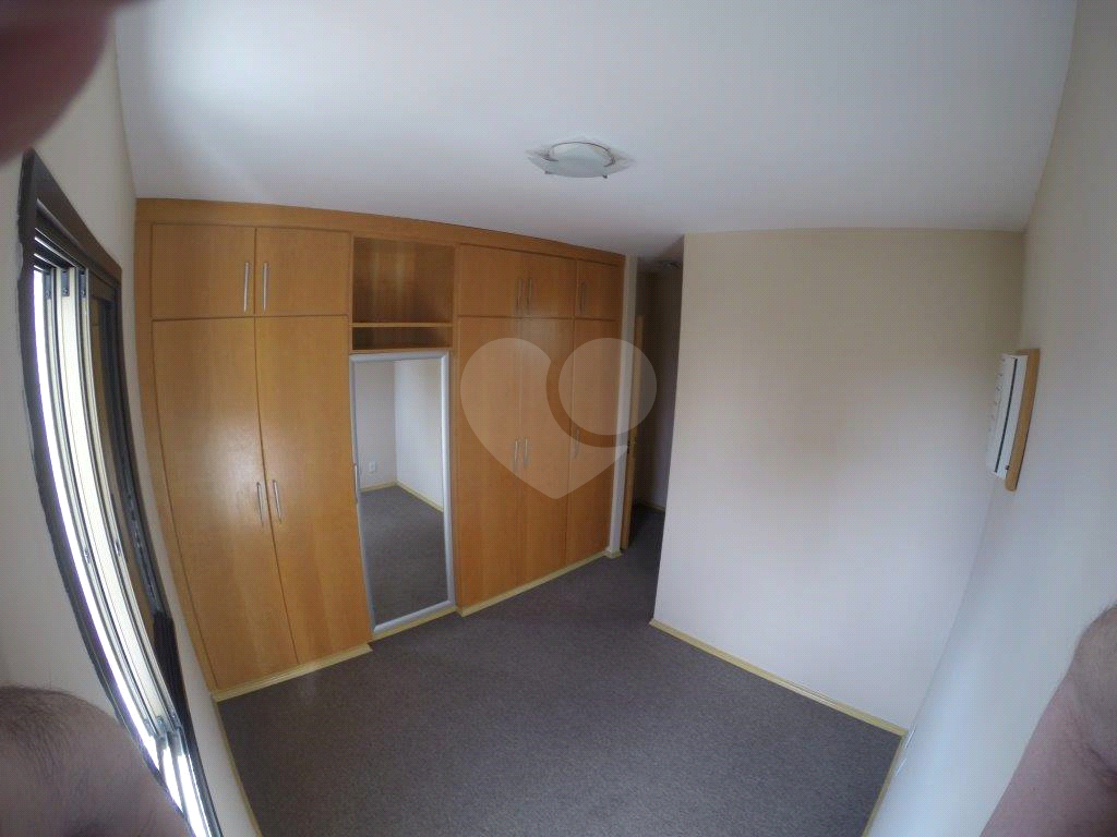 Apartamento à venda com 2 quartos, 61m² - Foto 2
