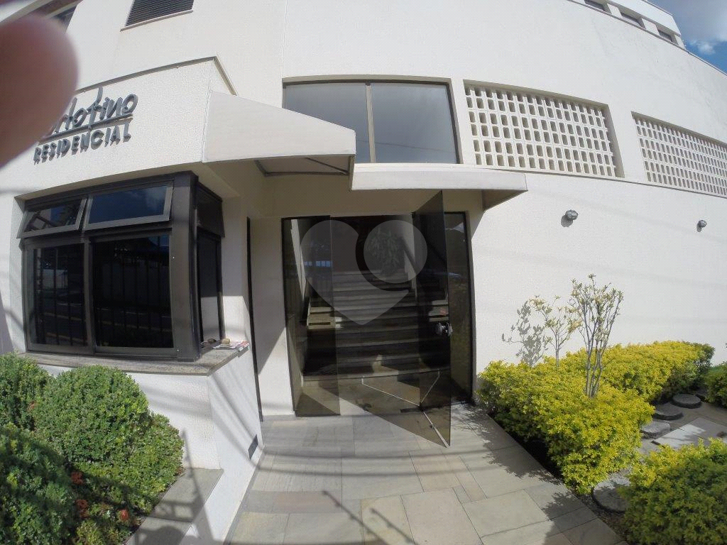 Apartamento à venda com 2 quartos, 61m² - Foto 11
