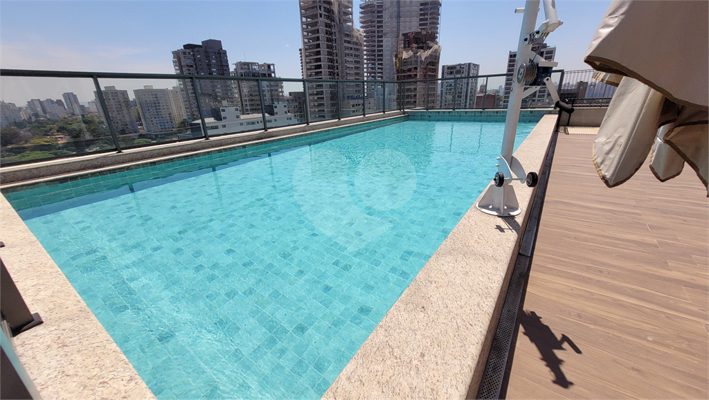 Studio 26m² com piso frio instalado, condomínio com piscina salão gourmet e de festas, e lavanderia Pinheiros