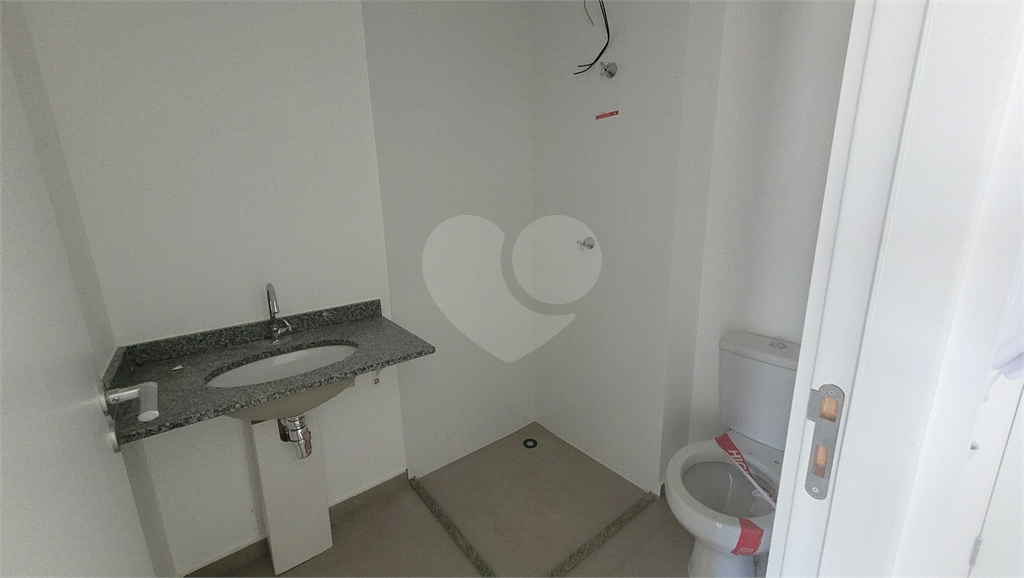 Studio 26m² com piso frio instalado, condomínio com piscina salão gourmet e de festas, e lavanderia Pinheiros